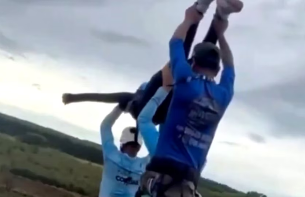 Autoridades investigan muerte de una joven tras caer al vacío en un salto de rope jumping en Brasil