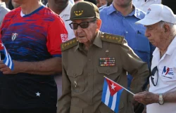 Gobierno cubano condena orden de arresto contra Raúl Castro