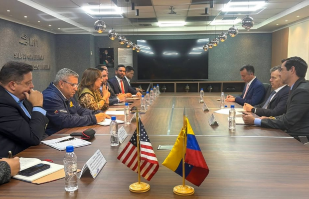 Venezuela y EE. UU. pretenden ampliar conectividad aérea y exportaciones energéticas