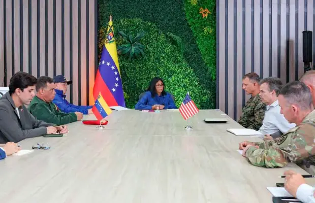 Jefe del Comando Sur visita Venezuela para coordinar reconstrucción