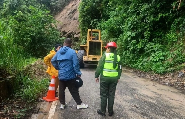 Restablecieron paso vehicular entre Mérida y Barinas por la local 001