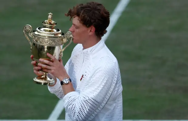 Sinner remonta ante Zverev y retiene la corona en Wimbledon