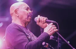 Oscar D’León envía mensaje de solidaridad tras tragedia en Venezuela