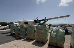 Yadier Molina envió cargamento de ayuda humanitaria a Venezuela tras sismos