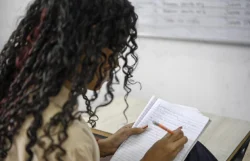 Reactivan actividades académicas en zonas que no registraron daños tras sismos