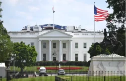 Autorizan continuar la construcción del salón de baile en la Casa Blanca