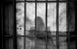 Detienen a mujer de 101 años en Nigeria por presunta venta de sustancias ilícitas