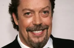 Fallece el actor británico Tim Curry a los 80 años en Los Ángeles