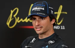 Carlos Sáinz firmó un nuevo contrato multianual con Williams