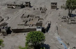 Riada en la frontera entre Nepal y China supera el millar de fallecidos