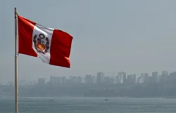 Perú moverá sus feriados a los viernes para «potenciar» la productividad y el turismo
