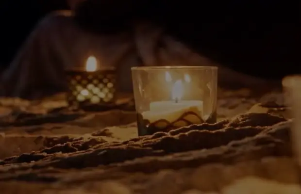 Haz de luz: Una cadena de oración por la esperanza y el recuerdo