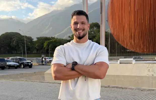 Keramix y Juan Pablo Dos Santos concretan alianza en apoyo a las familias afectadas por terremotos
