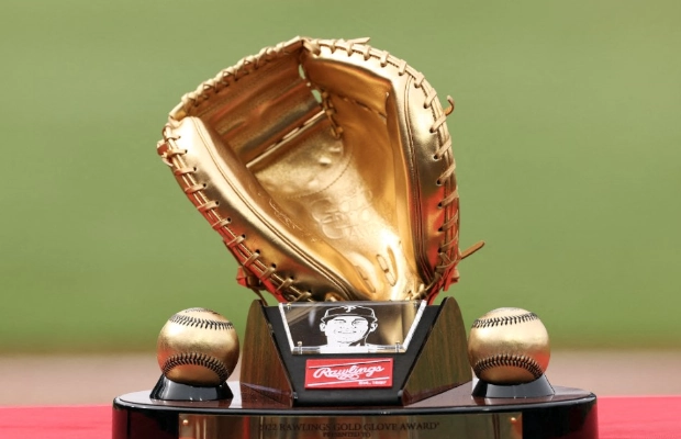 Ocho venezolanos figuran entre los candidatos al Guante de Oro de la MLB