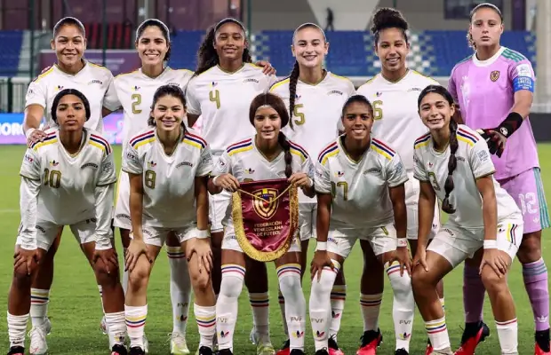 VINOTINO FEMENINA SUB 17 -Foto @fvf oficial