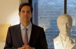 Designaron a Oliver Blanco como el nuevo canciller de la República